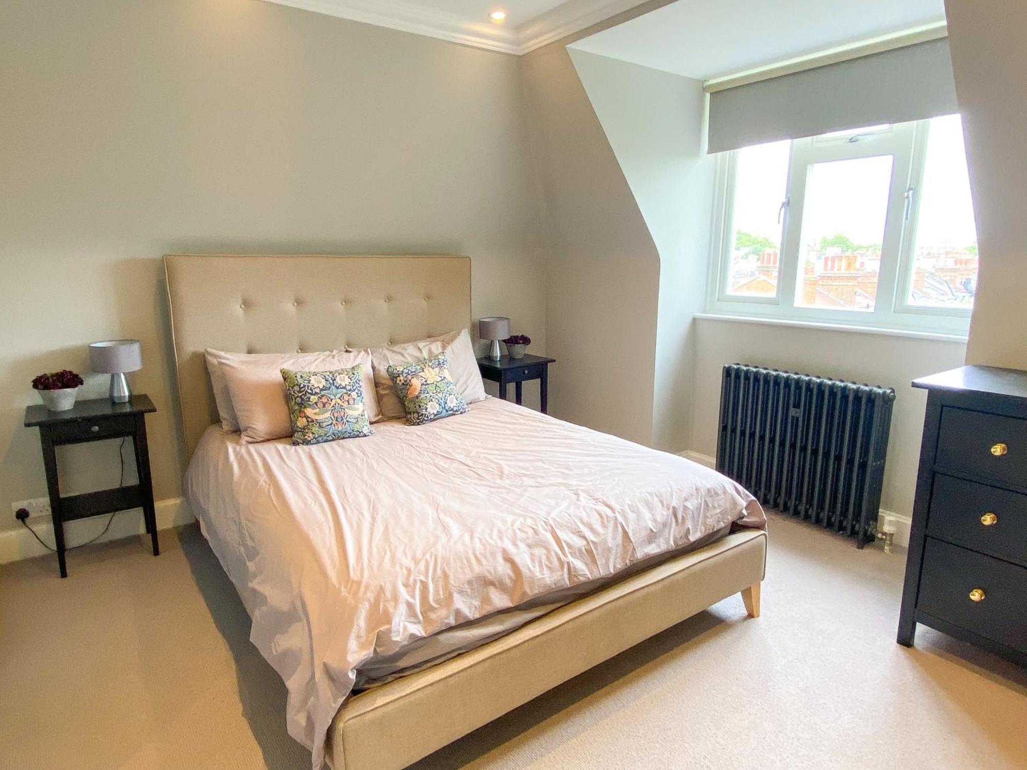 Exquisite Floor Flat Heart Of Chelsea * Londres