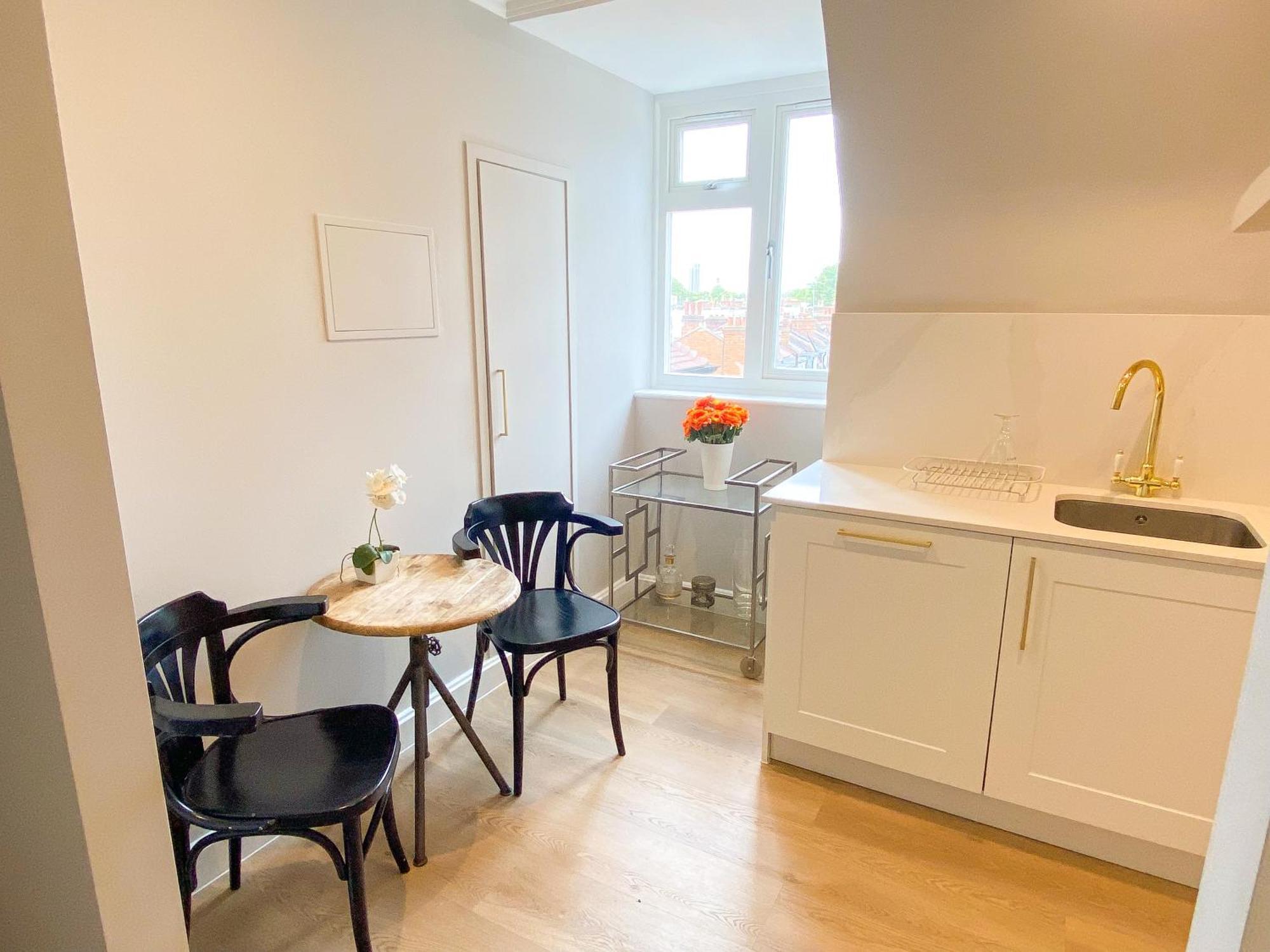 Exquisite Floor Flat Heart Of Chelsea * Londres